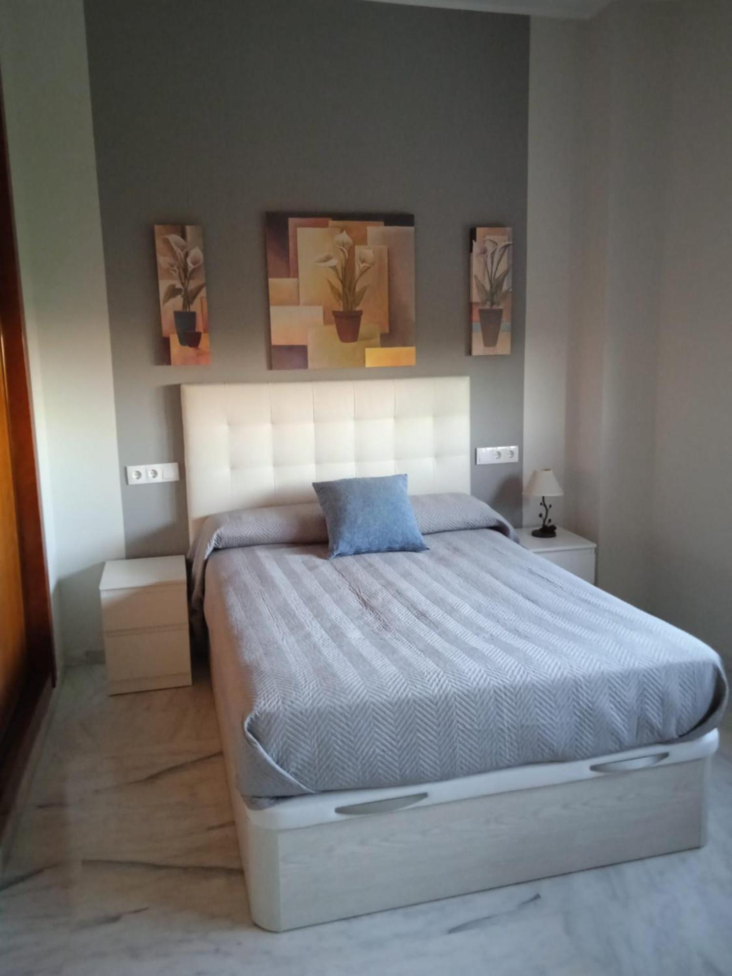 Fibes Lux Sevilla Este. ภายนอก รูปภาพ